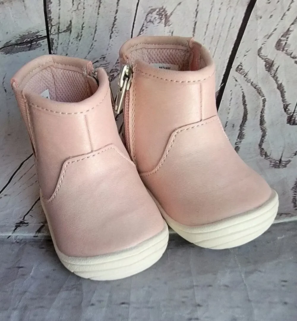 Stride Rite Pink Bethany Zipper Boots Size 3 Months